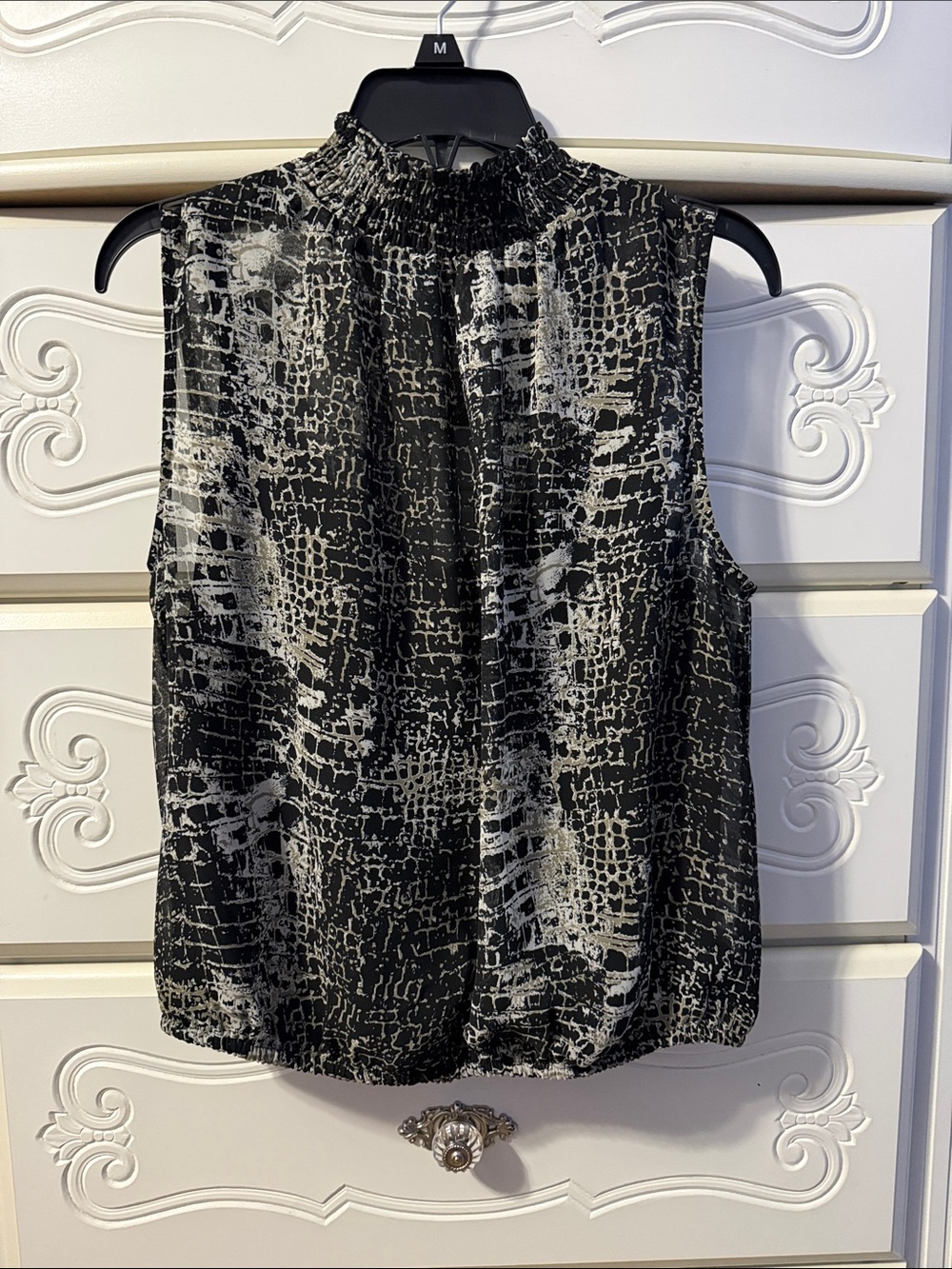 Express Black & White Smocked Neck Sleeveless Print Camisole
